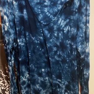 Torrid Soft Blue Tie-Dye Women's long sleeve hooded Top